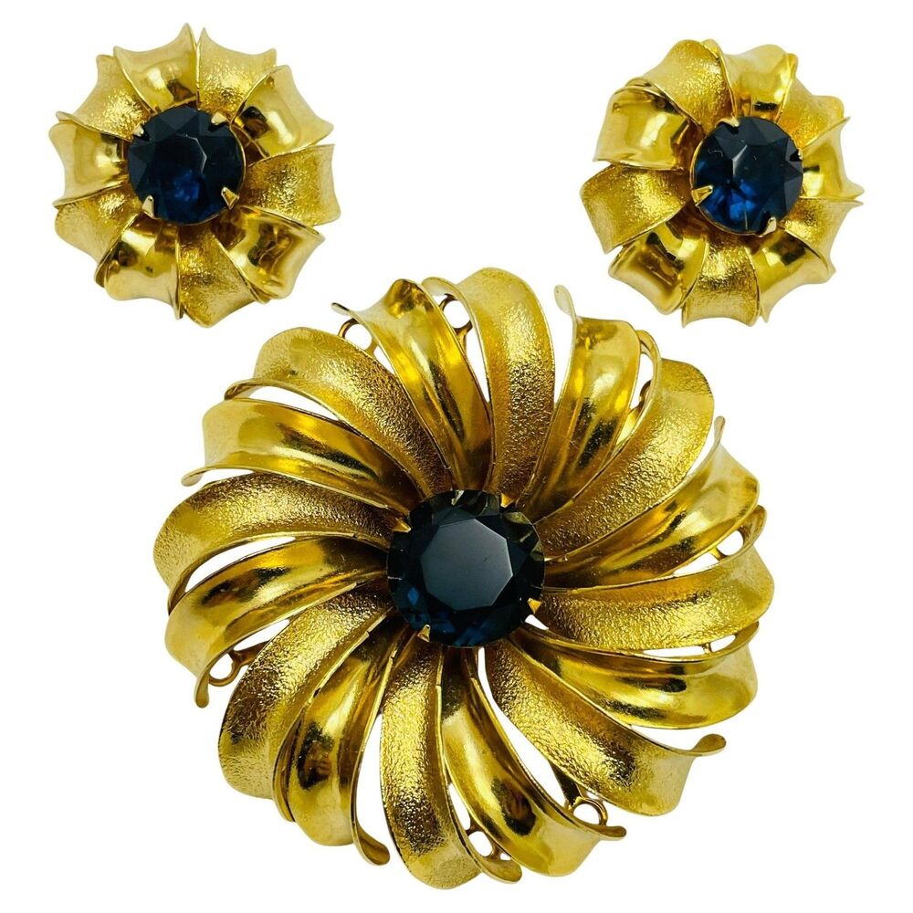Vintage gold tone sapphire glass flower designer earrings brooch set